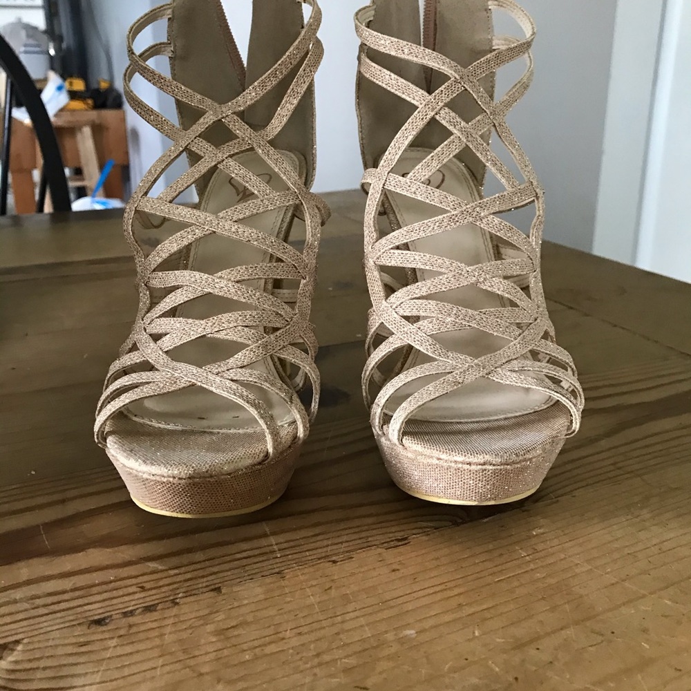 Heels - Picture 3 of 4